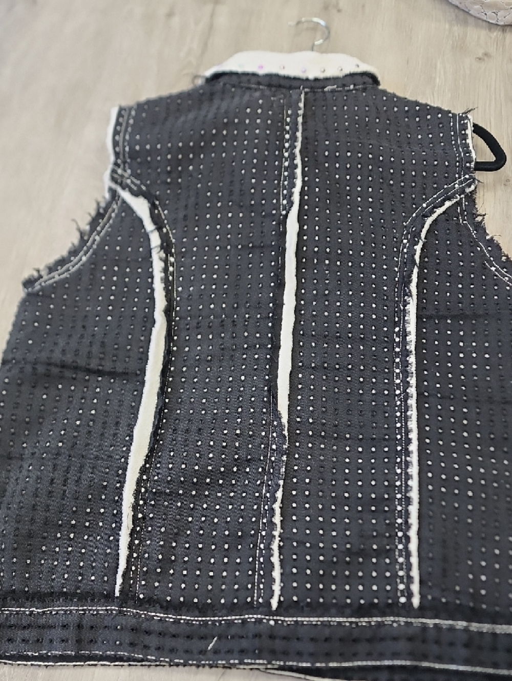 POL Cream and Black Sherpa Jacket with Pink Tag - Picture 4 of 4